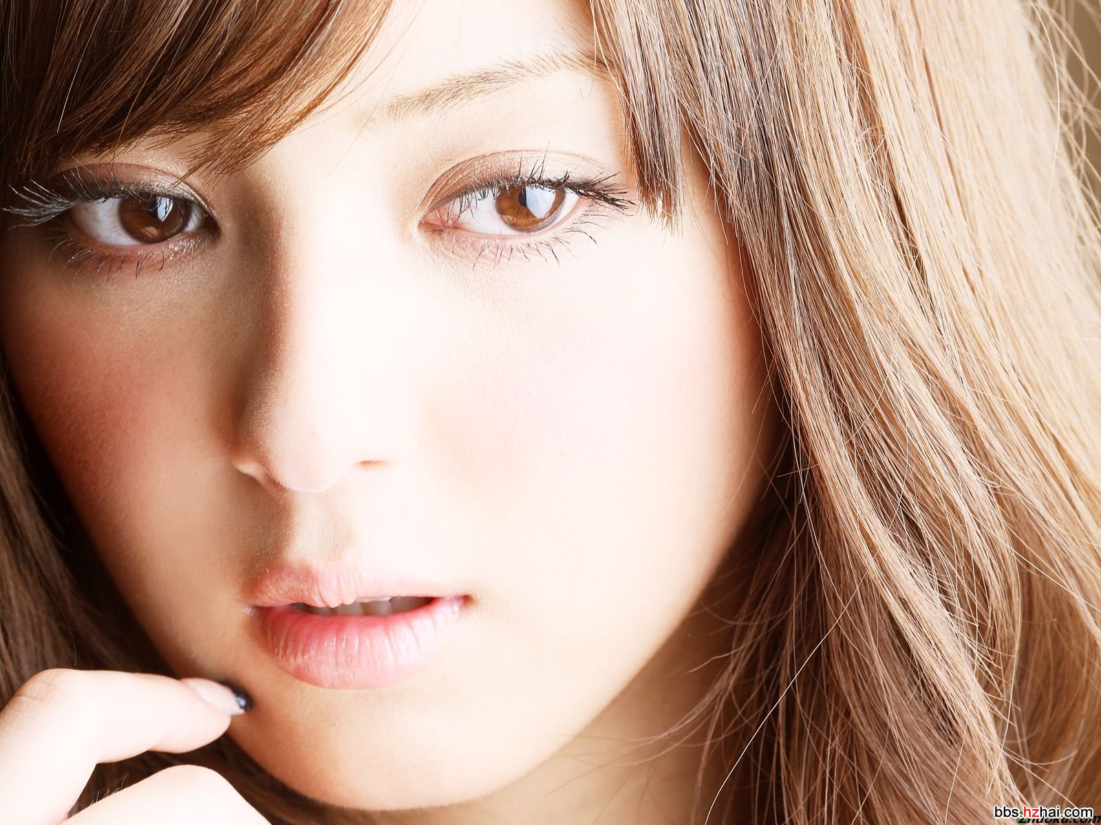 1222406094S024Bb.jpg