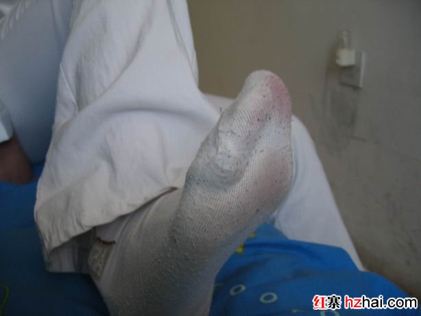 青春嫩脚08.jpg