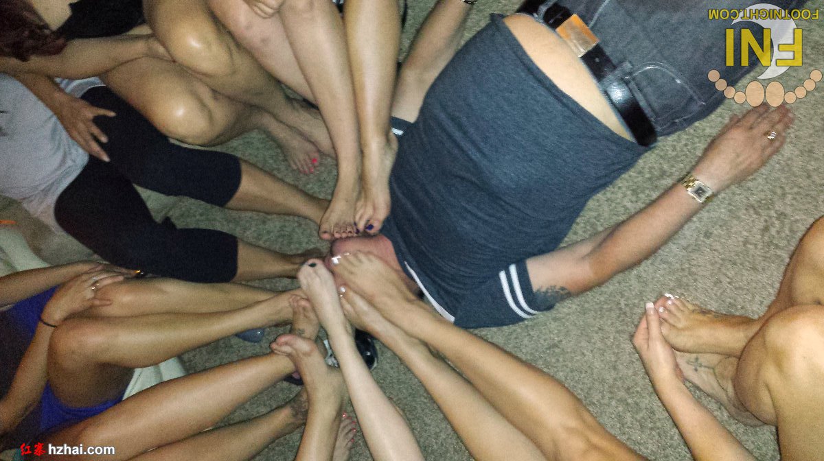 fnvegas_footsmellingparty22.jpg
