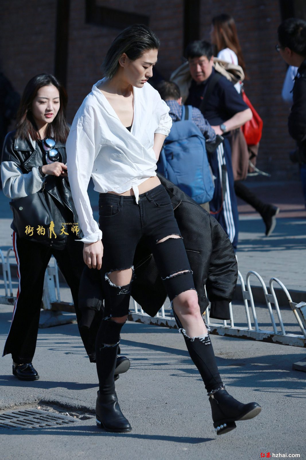 204712sq3shtqik66r444i.jpg