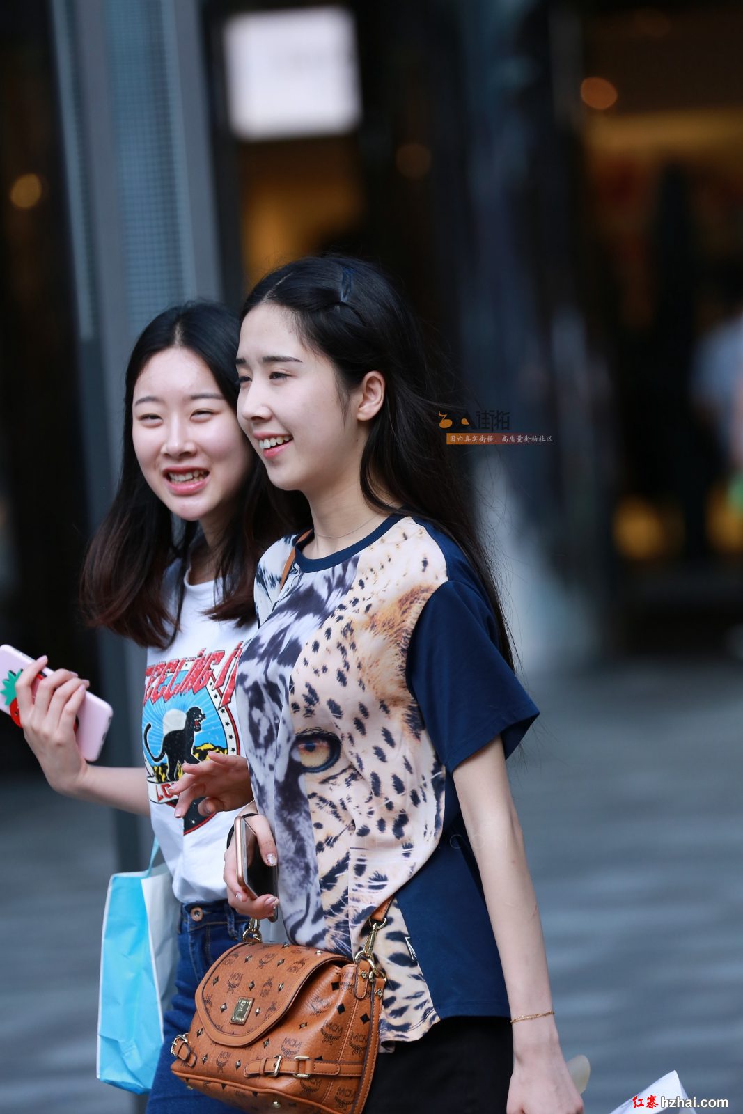 100547m2460d504wj70u5u.jpg