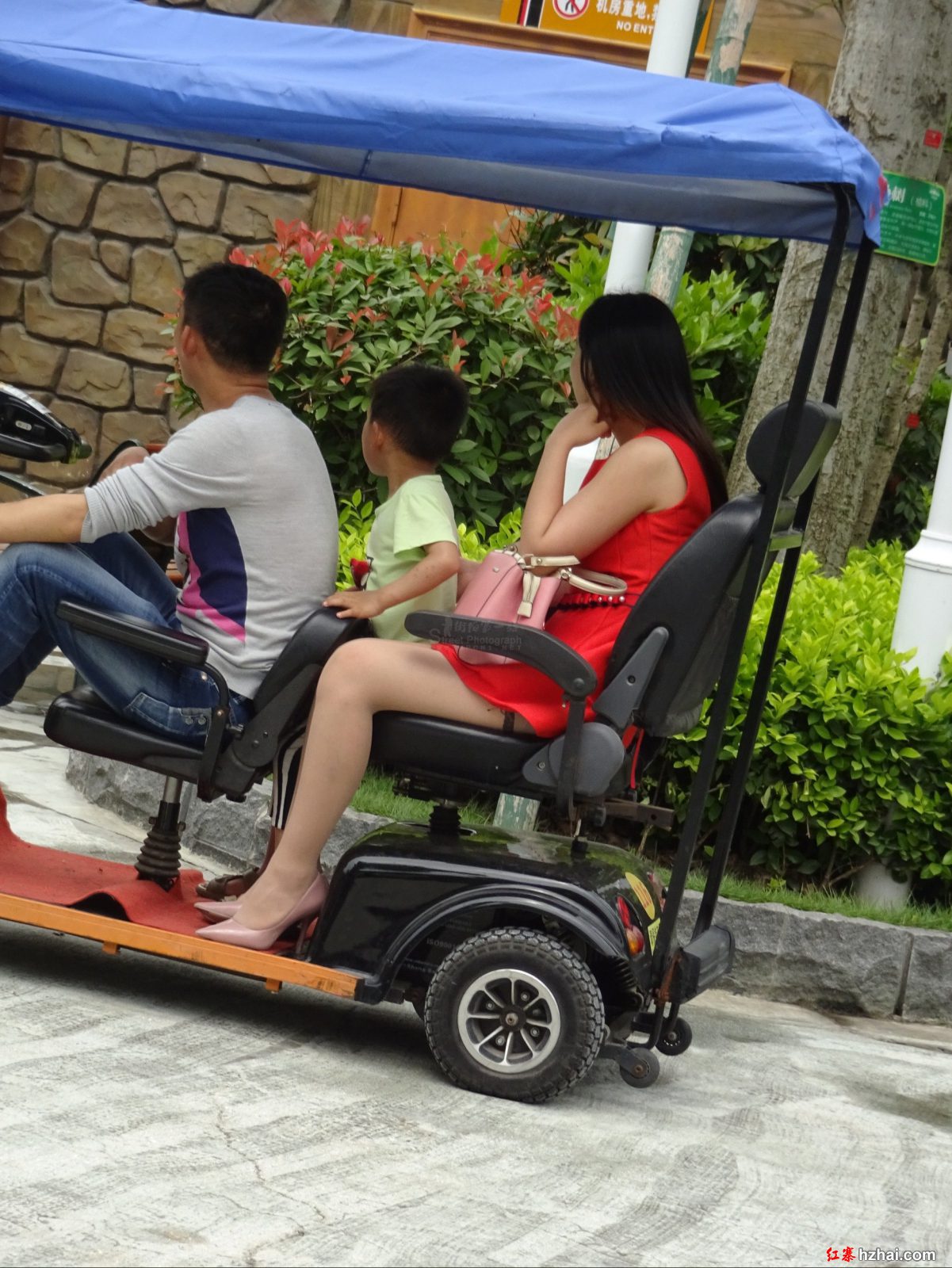 15071418456d07e108411c9c1a.jpg