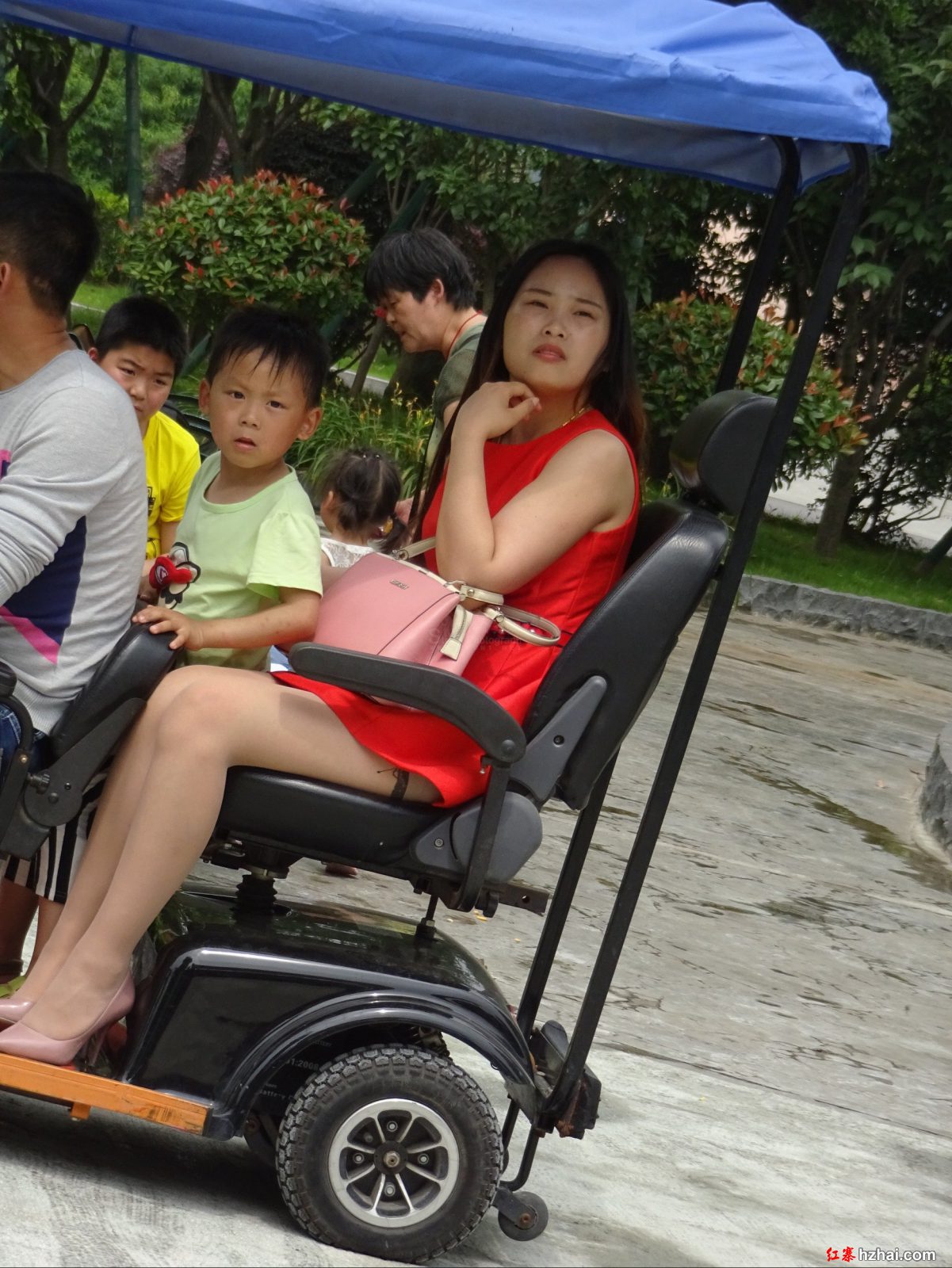 15071418462cc092af05244e1c.jpg
