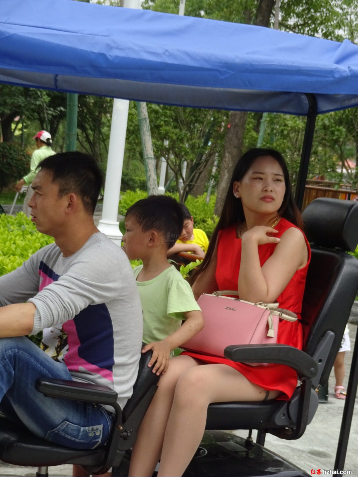 150714184298f992fe50ccd260.jpg