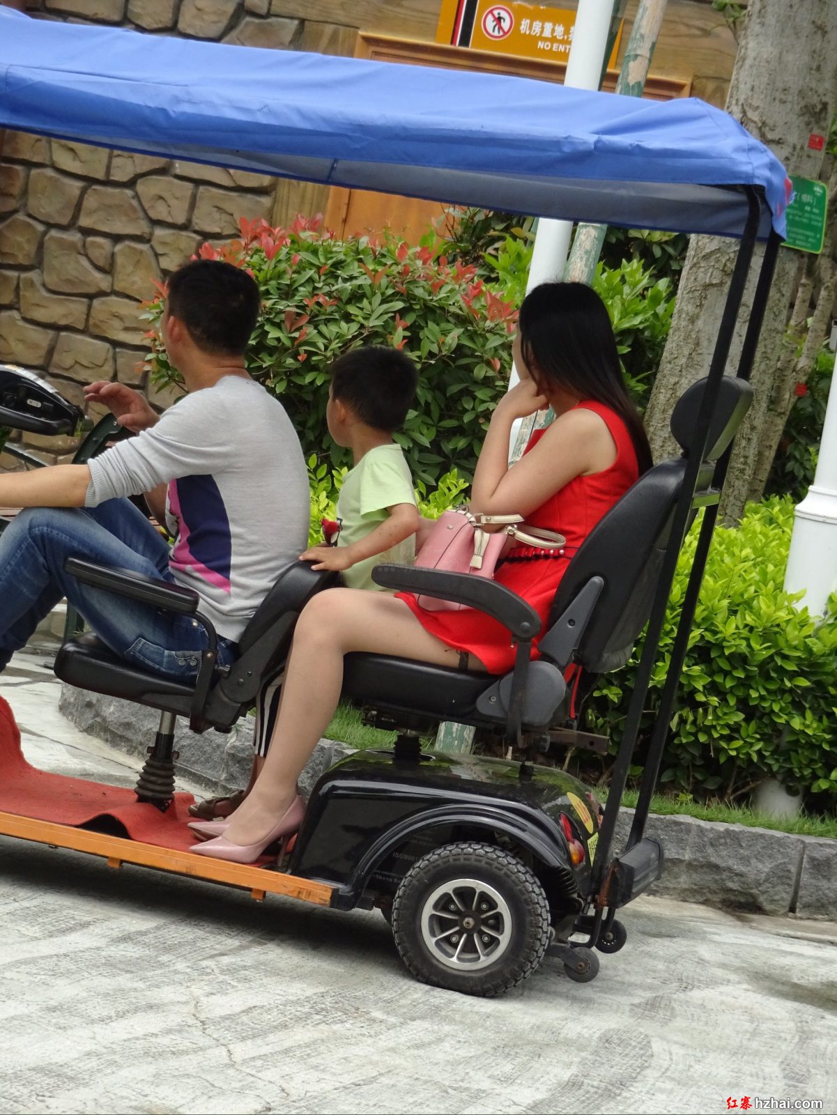 150714184448d1a9ce16f631b9.jpg